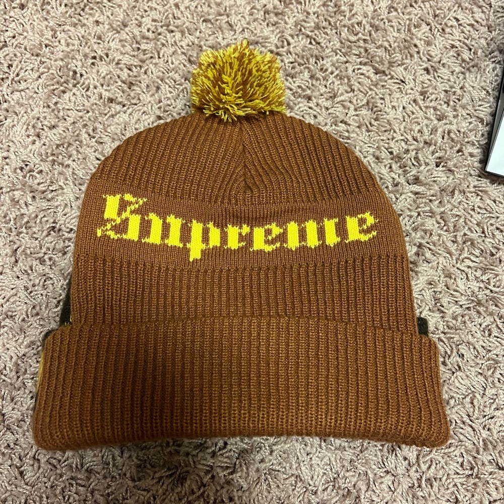Supreme in Old English Brown & Gold Acrylic Beanie Ski Cap With Pom Pom Ball